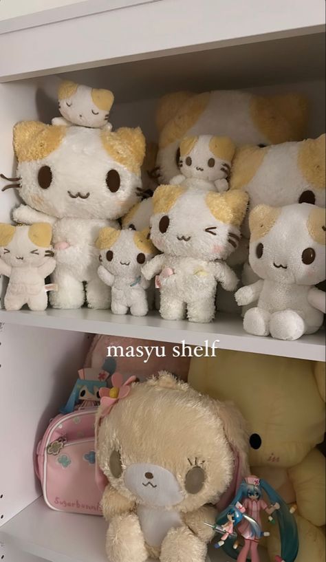 Masyumaro Plush, Rilakkuma Plushie, Kawaii Plushies, Pretty Room, Cute Stuffed Animals, Cute Little Things, Rilakkuma, Cute Toys, Cute Plush