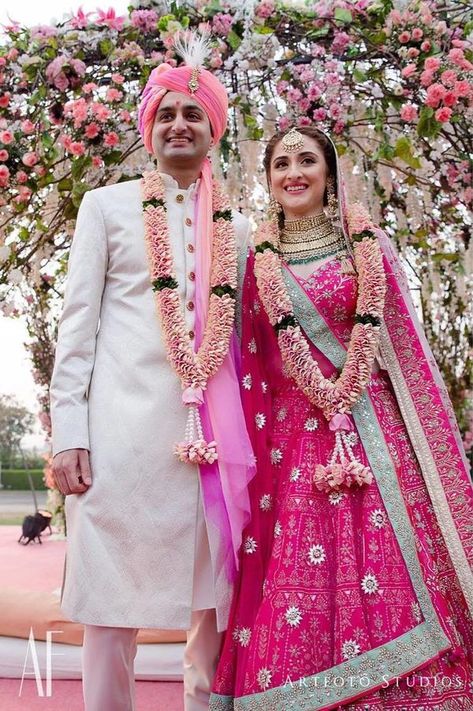 Brides who wore Pink Lehengas on their Wedding Ceremonies & looked "Cute as a Cupcake" | ShaadiSaga Pheras Outfit, Varmala Designs, Pink Bridal Lehenga, Combination Dresses, Bridal Lengha, Bridal Lehenga Designs, Shadi Dresses, Couple Wedding Dress, Indian Bridal Photos