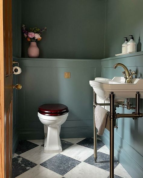 Farrow & Ball Dix Blue, Downstairs Loo, Roll Top Bath, Downstairs Toilet, Colour Consultant, Perfect Paint Color, Farrow And Ball Paint, Kitchen Colour Schemes, Farrow And Ball