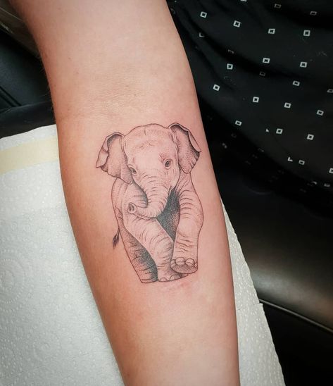 Elephant Tattoos Detailed, Baddie Elephant Tattoos, Elephant Tattoos Aesthetic, Shoulder Elephant Tattoo, Elephant Tattoo Aesthetic, Elephant Tattoos Fine Line, Stuffed Elephant Tattoo, Elegant Elephant Tattoos, Dainty Elephant Tattoo