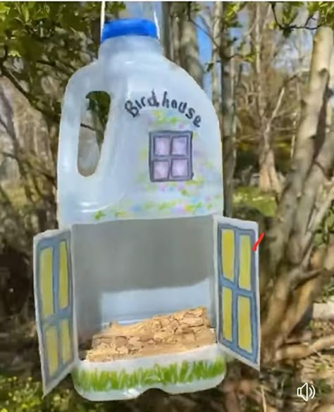 Milk cart upcycling birdhouse Birdhouse From Milk Carton, Diy Bird Feeder Milk Carton, Birdfeeder Diy Plastic Bottle, Recycled Bottle Bird Feeder, Milk Carton Birdhouse, Bird Feeder With Plastic Bottle, Diy Milk Jug Bird Feeder, Home Made Bird Feeders Diy, Bird Feeders Milk Carton