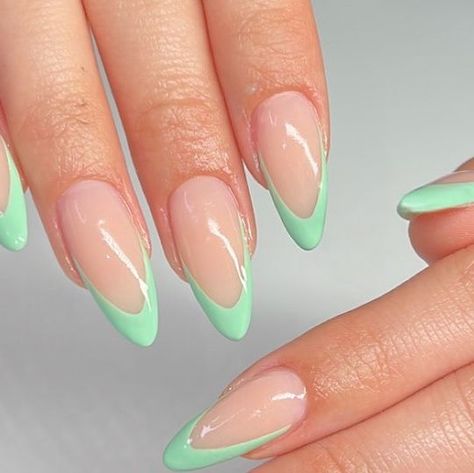 @nailzbyliz_ on Instagram: "Mint green almonds ✨" Summer Mint Green Nails, Mint Green Nails Almond Shape, Mint Green Acrylics, Mint French Tip Nails, Mint French Nails, Light Green Almond Nails, Mint Green French Tip Nails, Mint Colored Nails, Mint Nails Design