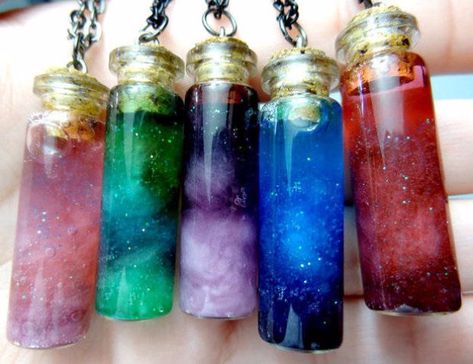 Crafts to Make and Sell - How to Make Bottled Nebula - Cool and Cheap Craft Projects and DIY Ideas for Teens and Adults to Make and Sell - Fun, Cool… Diy Galaxie, Crafts For Teens To Make, Cheap Crafts, Crafts To Make And Sell, Snow Globe, Crafts For Teens, Cute Crafts, Cool Diy, Crafts To Do