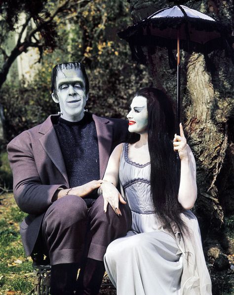 Munsters Tv Show, Herman Munster, The Munster, Lily Munster, Space Ghost, Yvonne De Carlo, Elvira Mistress Of The Dark, The Munsters, Swinging Sixties