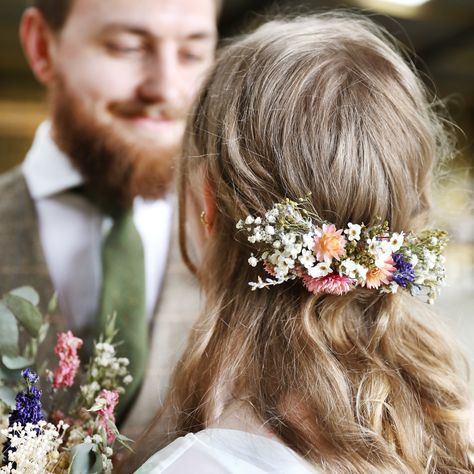 Dried Flower Hair Comb, Flower Hair Comb Wedding, Wedding Up Do, Floral Wedding Hair, Flower Hair Pieces, Summer Meadow, Flower Room, Flower Comb, Bridal Hair Flowers