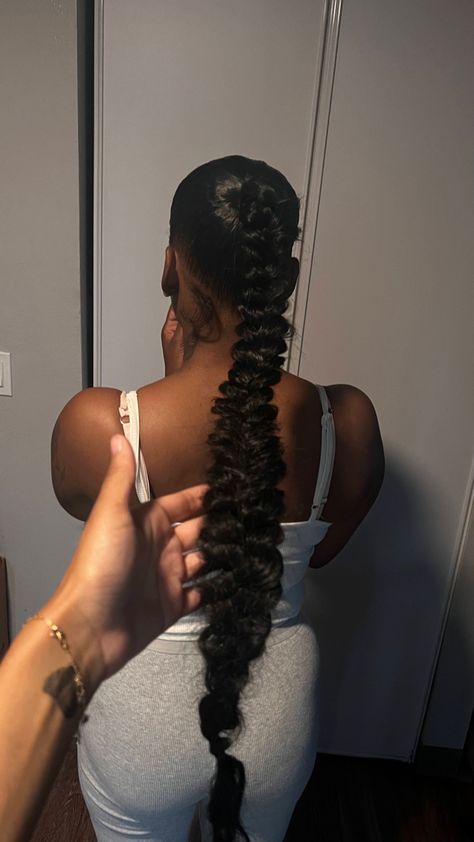 Fishtail Braided Ponytail Hairstyles, Fishtail Extended Ponytail, Fishtail Weave Ponytail, Long Fishtail Braid Black Hair, Half Up Half Down Hair With Fishtail Braid, Ocean Wave Ponytail Weave, Braided Fishtail Ponytail Black Women, Fish Tail Braid Ponytail Black Women, Fishtail Braid Ponytail Black Women