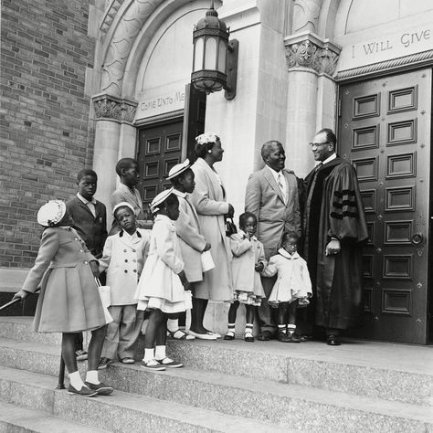 Old Time Religion, African American Family, Church Of Christ, Bed Stuy, Black Church, Black Families, African History, Baptist Church, African American History