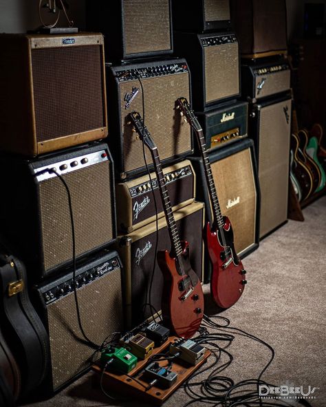 Fender Amp, Vintage Guitar Amps, Guitar Storage, Pedal Boards, Fox Den, Marshall Amps, Rock Family, Guitar Rig, Guitar Amps