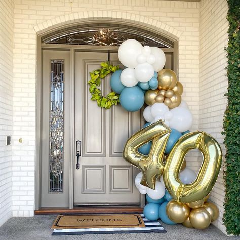 A freestanding garland front door surprise for a milestone birthday! ✨ We love getting to be a part of these special occasions with you.… | Instagram Front Door Balloon Decor, Front Door Party Decor, Birthday Entrance Decor, Party Entrance Decoration, Garland Front Door, Birthday Door, Deco Ballon, 16 Balloons, Party Entrance