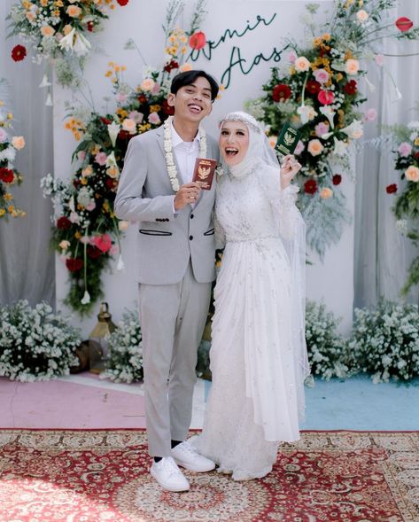 Baju Pengantin Muslimah Wedding, Baju Akad Nikah Muslim Simple, Akad Nikah Dress, Melayu Wedding Dress, Style Dress Korea, Akad Dress, Foto Akad, Wedding Dress Korean Style, Wedding Dress Korean