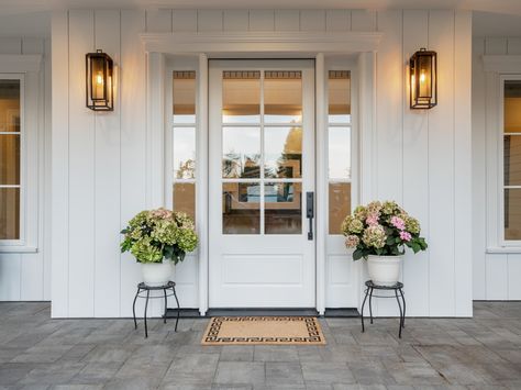 Add a glass panel Bungalow Porch, Classic Modern House, Veranda Design, Hamptons Beach House, Mailbox Numbers, Front Door Paint Colors, Malibu Home, Front Porch Design, Door Paint Colors