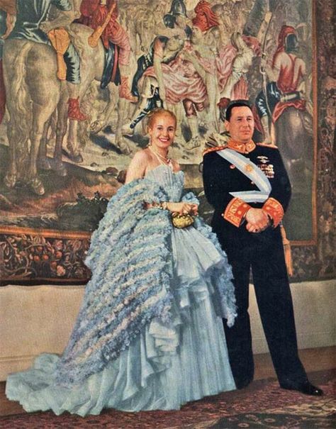 "The only queen I ever dressed was Eva Peron."  Christian Dior  Eva Peron in Christian Dior ballgown Jacques Fath, Dior Dress, First Lady, Fashion History, Vintage Dior, Style Icons, Christian Dior, Beautiful People, Persona