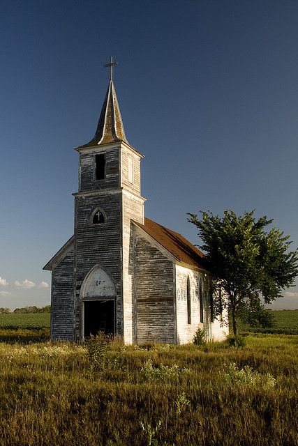 Old Midwest Church Small Church Weddings, Wooden Church, Church Aesthetic, Abandoned Churches, Old Country Churches, Abandoned Church, Church Pictures, Church Interior, Old Churches