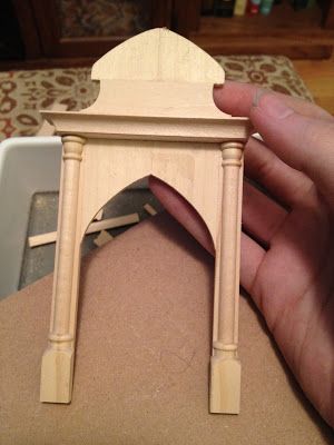 Glorious Twelfth: Dremeling for Fun and Leisure: A Tutorial, great info! Miniature Construction, Dremel Ideas, Dremel Tool Projects, Dremel Crafts, Dremel Carving, Dollhouse Tutorials, Dremel Projects, Dollhouse Miniature Tutorials, Mini Houses