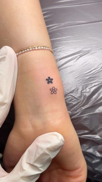 27 Tattoo, 16 Tattoo, Cute Simple Tattoos, Tato Jari, Basic Tattoos, Small Girly Tattoos, Tato Henna, Small Pretty Tattoos, Petite Tattoos