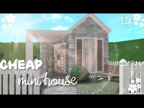 bloxburg small house layouts House Layouts 3 Bedroom, House Layouts 3 Story, 10k Bloxburg House, Cheap Bloxburg Houses, Mini House Bloxburg, Mini Bloxburg House, Tiny Bloxburg House, Bloxburg Tiny House, Small Bloxburg House Layout