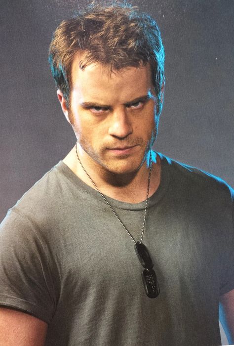 Chuck Hansen/Gallery | Pacific Rim Wiki | Fandom Rob Kazinsky, Chuck Hansen, Robert Kazinsky, Striker Eureka, Portrait Reference, Man Crush Everyday, Pacific Rim, Man Candy, New Photos