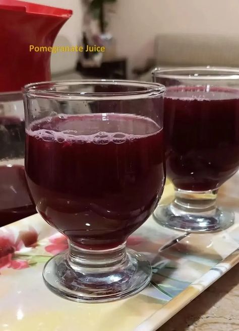 15 Benefits of Pomegranate Juice Get To Know - WiseLancer Pomegranate Juice Benefits, Homemade Tahini, Body Functions, Juice Benefits, Beef Lasagna, Homemade Beef, Pomegranate Juice, Healthy Juices, Fresh Juice