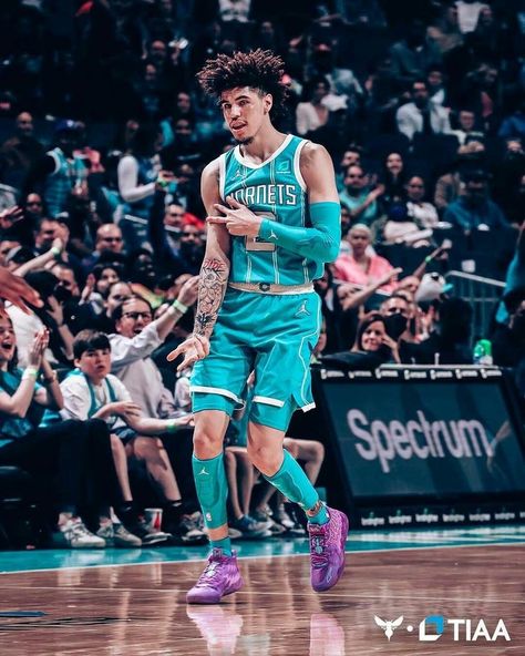 Lamelo Ball Wallpaper, Cool Wallpapers For Men, Lebron James 2003, Ronaldo Images, Ja Morant Style, Liangelo Ball, Best Nba Players, Ball Wallpaper, Bola Basket