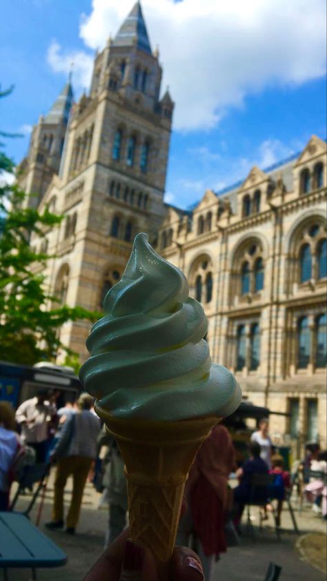 London Aesthetic Summer, Ice Cream Aesthetic, Aesthetic London, Summer Ice Cream, London Aesthetic, British Summer, Cream Aesthetic, Ice Cream Maker, Aesthetic Summer