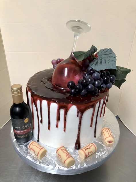 Wine Theme Birthday Cake Wine Theme Cakes, Birthday Cake Wine, Wine Bottle Cake, Fruit Birthday Cake, Whiskey Cake, Inside Cake, Wine Cake, Bottle Cake, Decoration Patisserie