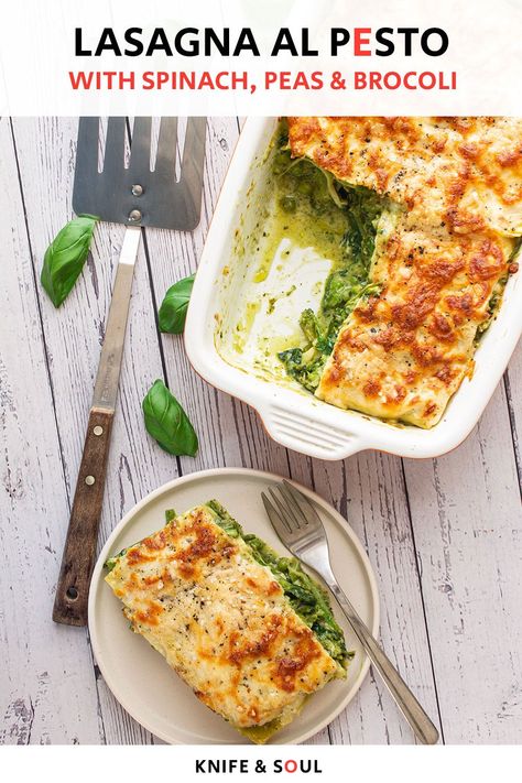 A quick and easy vegetarian Lasagne Al Pesto recipe that combines broccoli, spinach, and peas in a green pesto sauce. Each layer is topped with creamy bechamel and the lasagne is finished with a cheesy mozzarella and parmesan topping. This pesto lasagne is a great make-ahead meal and the leftovers often taste even better the next day. This white lasagne packs in a good dose of green veggies and of course, it is utterly delicious. Lasagne Pesto, White Lasagna Recipe, Yummy Grilled Cheese, Lasagne Al Pesto, Pesto Lasagna, Vegetarian Lasagne, Healthy Lasagna, Broccoli Spinach, Pea Pesto