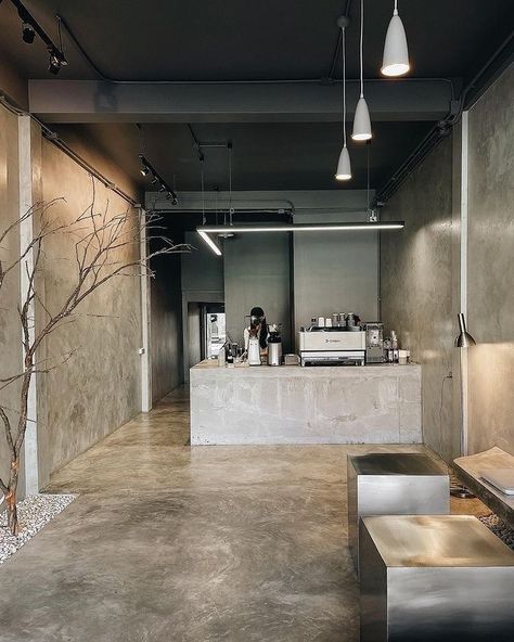 Cafe Design Industrial, Coffee Shop Concrete Floor, Concrete Cafe Interior, Cement Coffee Shop, Industrial Cafe Interior Design Coffee Shop, Concrete Coffee Shop, Cafe Cement, Cafe Industrial Design Coffee Shop, Industrial Design Cafe