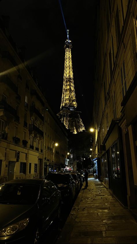 Paris In December, Night Paris, London Dreams, Bike Sketch, Paris Dream, Paris Vibes, Paris Pictures, Paris Aesthetic, Look At The Sky