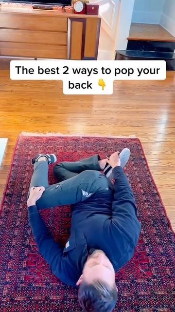 Sacroiliac Pop, Ways To Pop Your Back Yourself, Back Popping Techniques, How To Pop Your Back, Back Cracking Techniques, Pop Your Back, Back Cracking, Cracking Your Back, Popping Back