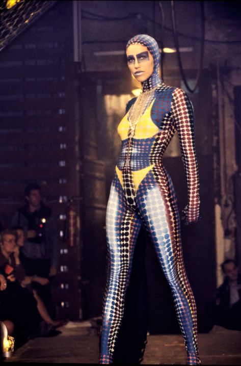 Jean Paul Gaultier 90s, Haute Couture Style, Paul Gaultier Spring, 2019 Couture, 90s Runway Fashion, Fashion Magazines, Couture Mode, Fashion Aesthetics, Futuristic Fashion