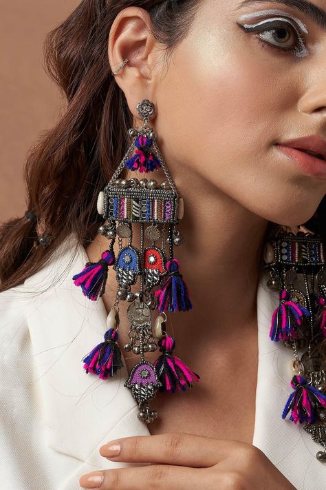 Garba Jewellery, Boho Earrings Diy, Diy Earrings Materials, Textile Earrings, Diy Jewelry Set, Hand Earrings, Diy Earrings Easy, Lehenga Dupatta, Diy Fabric Jewellery