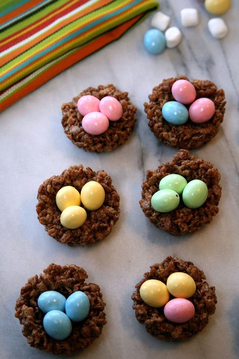 Easter Egg Rice Crispy Treats, Easter Nest Treats, Easter Rice Crispy Treats, Easter Egg Rice Krispie Treats, Chocolate Rice Crispy Treats, Easter Rice Krispie Treats, Fun Easter Treats, Easter Egg Nest, Peanut Butter Rice Krispies