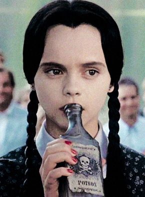 Clockwork Orange Costume, Addams Familie, Halloween Fest, Images Disney, Adams Family, Septième Art, Clockwork Orange, Halloween Drinks, Christina Ricci