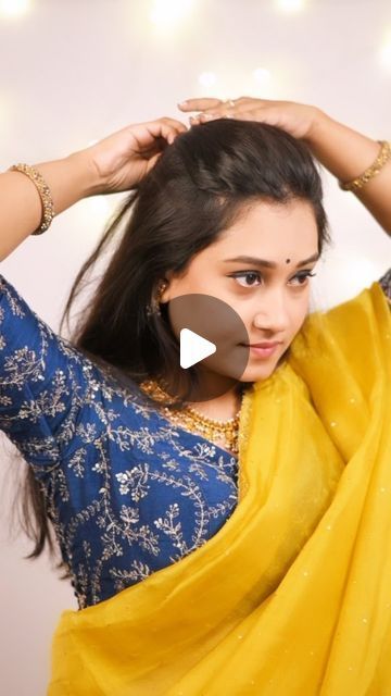 Hair Styles For Fancy Sarees, Simple Sarees Look, Indian Straight Hairstyles, Indian Simple Hairstyles For Women, Hairstyle By Self, Hairstyle On Sarees, Hairstyles With Sarees, Front Hairstyle For Saree, Hair Styles On Saree Simple