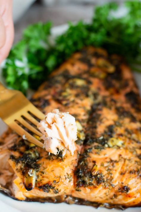 This is the best ever salmon marinade! It calls for just a few ingredients and it's perfect for baked or grilled salmon. This healthy marinade is flavored with lemon and herbs and is so easy to make! #salmonmarinade #salmonrecipe #mediterraneanrecipes #mediterraneandiet Best Salmon Marinade, Salmon Marinade Recipes, Baked Salmon Lemon, Mediterranean Salmon, Best Salmon, Salmon Marinade, Marinated Salmon, Salmon Dinner, Easy Baked Salmon