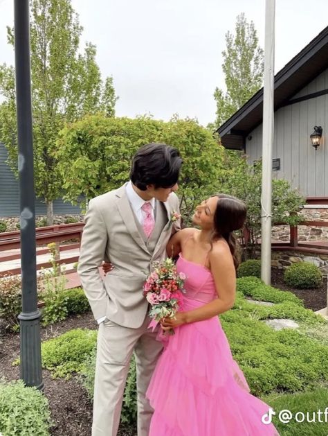 Prom Date Outfits Matching, Pink Hoco Dress With Date, Gray And Pink Prom Couple, Pink Prom Dress Couple Pictures, Spinning Prom Pictures, Formal Pictures Couples Pic Ideas, Pink Prom Inspo Couple, Pink Prom With Date, Matching Pink Prom Outfits