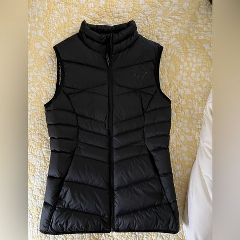 Nwt Women’s Packlite Down Feather Vest. Size Xs Pump Jacket, Feather Vest, Winter Vest, Active Jacket, Reversible Vest, Puma Women, Black Vest, Down Feather, Fleece Vest