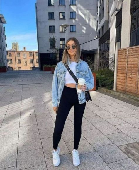 5 ideas de outfits cómodos y aesthetic para la universidad | Ser Zen School Outfits From Shein, Outfits From Shein, Outfits Leggins, Disney Outfits Women, Ideas De Outfits, Celebrity Casual Outfits, University Outfit, Casual College Outfits, Winter Fashion Outfits Casual