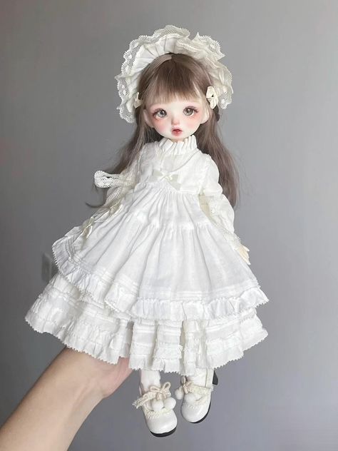 Size: YOSD IMDA 3.0 Price includes: Headband Vest dress  Inner dress Sock Shipment : All clothes are made to order , the processing time may vary from 3 to 5 weeks , depends on the order queue and the holidays Package will be shipped by registered airmail , if you want EMS , plz contact me. Doll Dress Up, Porcelain Doll Dress, Doll Outfits Human, Doll Like Outfits, Living Doll Aesthetic, Doll Outfits Aesthetic, Pigeon Doll, Doll Body Base, Halloween Doll Costume