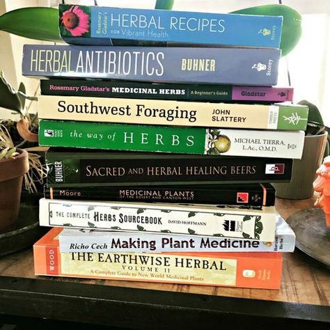 Herbal Books, Herbal Education, Medical Herbs, Healing Books, Medicine Book, Herbal Recipes, Herbal Apothecary, Herbal Healing, Recommended Books To Read