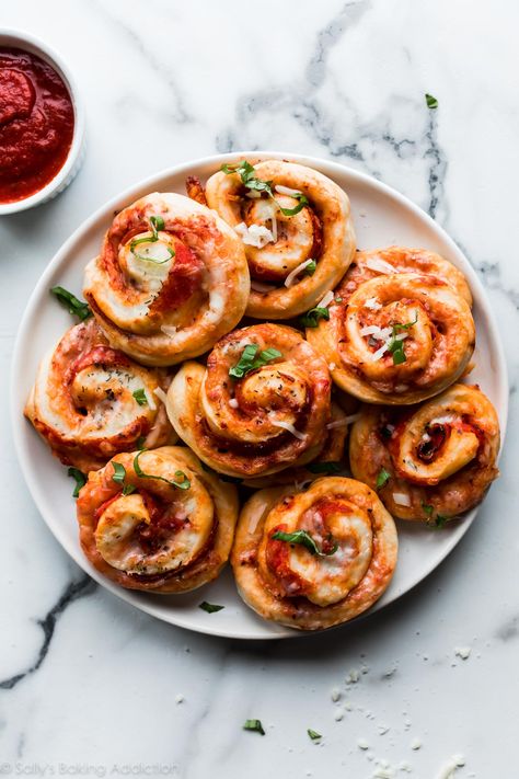 Pepperoni Pizza Rolls | Sally's Baking Addiction Party Pantry, Pepperoni Pizza Rolls, Homemade Pizza Rolls, Homemade Pepperoni Pizza, Pizza Roll Recipe, Pizza Vegana, 2024 Recipes, Sally's Baking, Homemade Pizza Dough