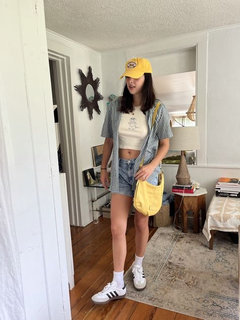 outfit inspo 2023 summer alt nyc city core alternative indie coquette concert fit ootd brandy melville comfy old money Indie Concert Outfit, Outfit Inspo Comfy, Outfit Inspo 2023, City Core, Concert Outfit Inspo, Alternative Indie, Nyc City, Concert Fit, Fit Inspo