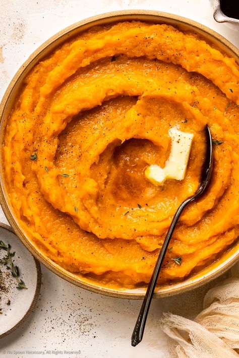 Mashed Butternut Squash Recipes, Butternut Squash Brown Sugar, Squash Mashed, Easy Mashed Sweet Potatoes, Vegetable Mash, Best Butternut Squash Recipe, Mashed Squash, Savory Butternut Squash, Mashed Butternut Squash