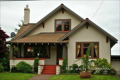 Craftsman Bungalow Exterior, Bungalow Exterior, Bungalow Homes, Craftsman Exterior, Cottages And Bungalows, Kerala House Design, House Arch Design, House Construction Plan, Craftsman Style Homes