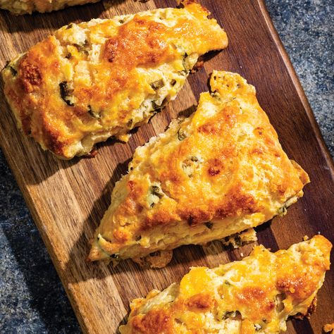 Jalapeño-Cheddar Scones Cheddar Scones Recipe, Flaky Scones, Cheddar Scones, Cooks Country, Cooks Country Recipes, Donut Toppings, Cookie Toppings, Caramel Tart, Country Recipes