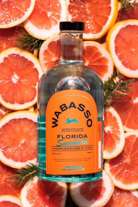 Simple and summery brand identity, logo and packaging design for Wabasso Florida Gin.. Branding, brand logo, logo design, grapefruit, logo inspiration, gin logo ideas, alochol brand identity, spirit packaging, gin. Gin Logo, Gin Branding, Identity Presentation, London Gin, Transparent Bottle, Gin Brands, Drink Packaging, Alcohol Packaging, Drinks Brands