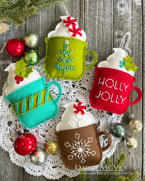 Dawn-McVey-Poshta-Homespun-Holiday-5 Easy Felted Christmas Ornaments, Felt Pillow Ideas, Small Crafts For Adults, Xmas Felt Crafts, Winter Felt Crafts, Felt Ornaments Patterns Templates, Felt Christmas Ornaments Patterns Free, Felt Ornaments Patterns Free, Easy Felt Christmas Ornaments