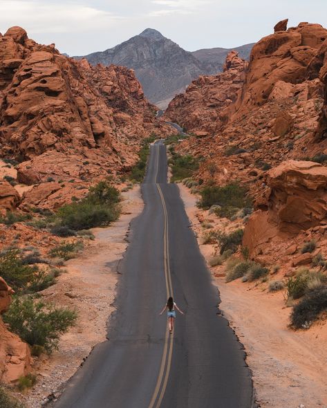 Perks of visiting when it’s way too hot to even be outside - having places like this all to yourself #valleyoffirestatepark #valleyoffire #nevada #roadtrippin #nevadadesert Nevada Desert Aesthetic, Nevada Aesthetic, Snow Aesthetic, Desert Aesthetic, Valley Of Fire State Park, Nevada Desert, Cross Country Trip, Nevada Usa, Valley Of Fire