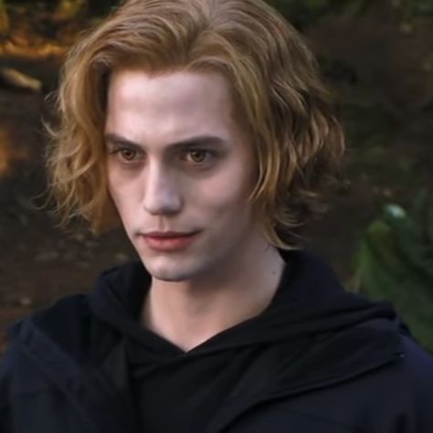 Strangers To Friends, Forks Twilight, Jasper Twilight, Twilight Party, Alice And Jasper, Jasper Hale, Jackson Rathbone, Characters Inspiration, Vampire Stories