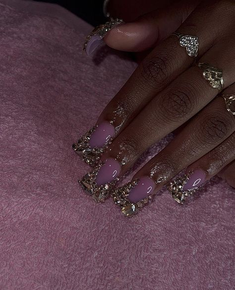 Gold Duck Nails, Bling Duck Nails, Champagne Nails Acrylic, Champagne Gold Nails, Gold Nails Prom, Rasta Nails, Champagne Nails, Gold Acrylic Nails, Army Shorts